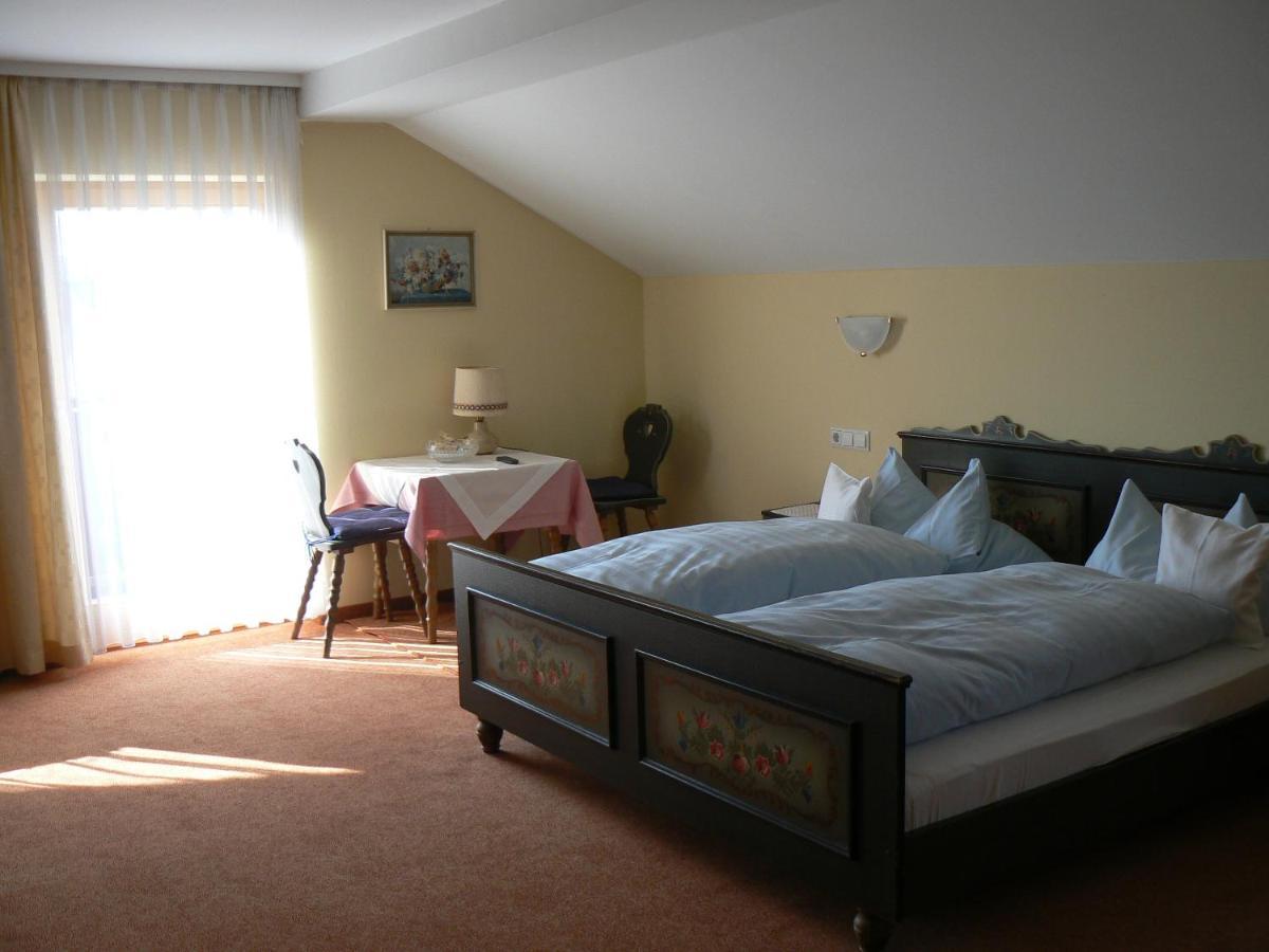 Haus Evelyn / Haus Heidemarie Bad Fussing Room photo