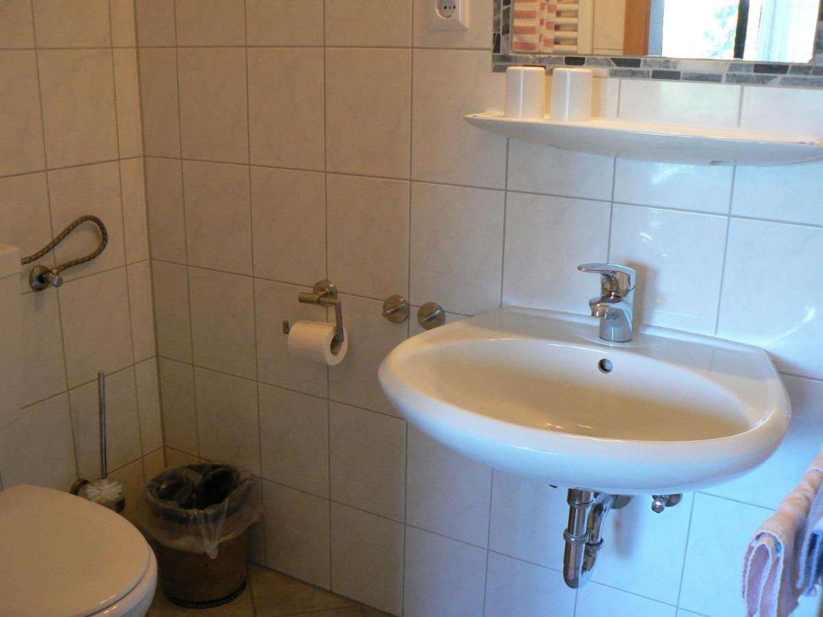 Haus Evelyn / Haus Heidemarie Bad Fussing Room photo