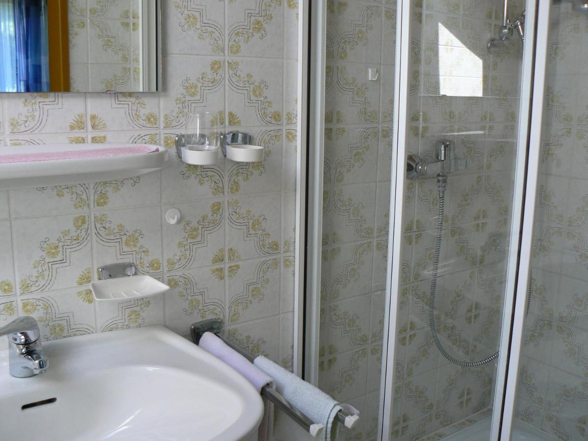 Haus Evelyn / Haus Heidemarie Bad Fussing Room photo