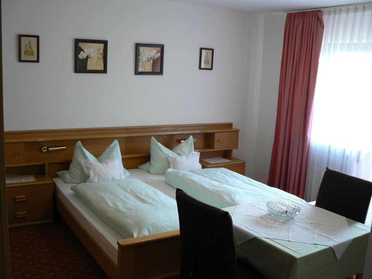Haus Evelyn / Haus Heidemarie Bad Fussing Room photo