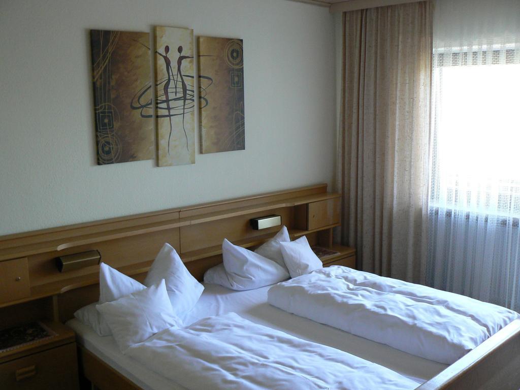 Haus Evelyn / Haus Heidemarie Bad Fussing Room photo